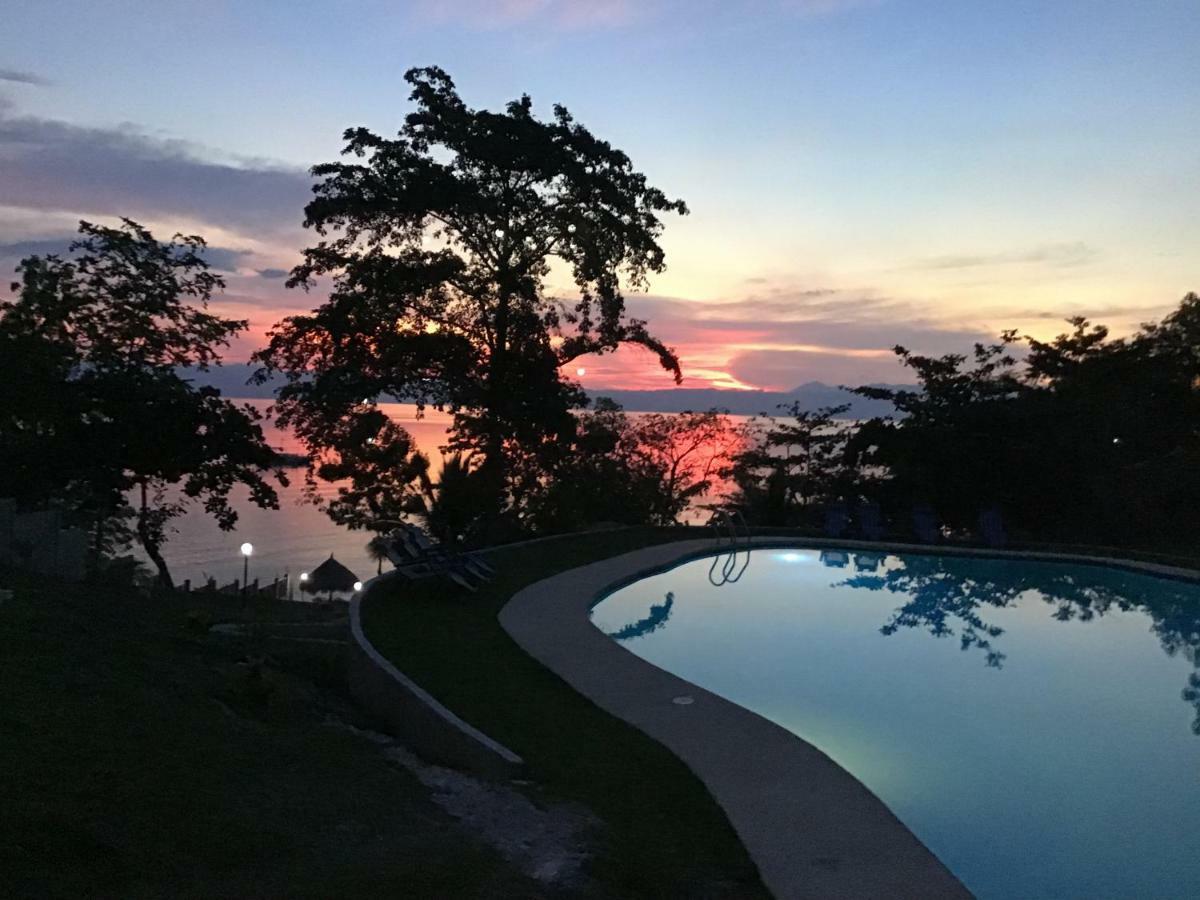 Cuestas Beach Resort And Restaurant Badian Bagian luar foto
